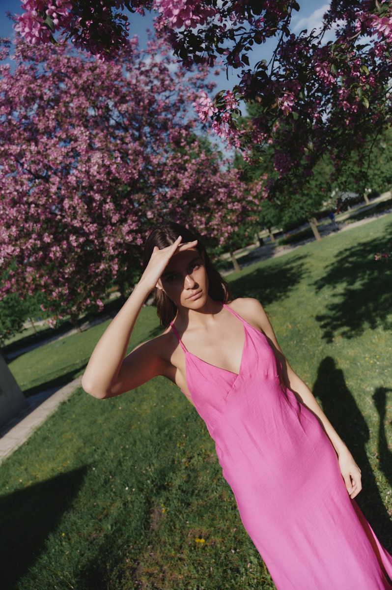 Dress with ties on the back pink